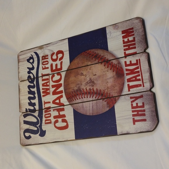 Winner wall art - Picture 1 of 3